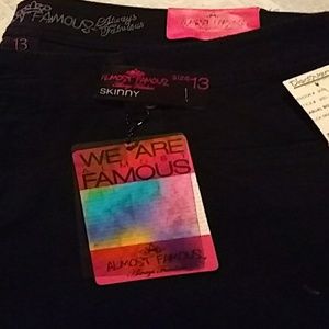 Skinny jeans size 13 color black